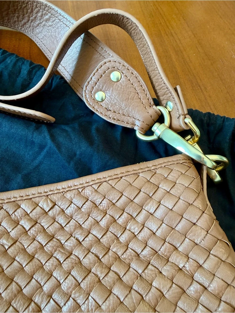 Quince Italian Leather “Sloane” Convertible Shoulder Bag in Cognac - Picture 2 of 9